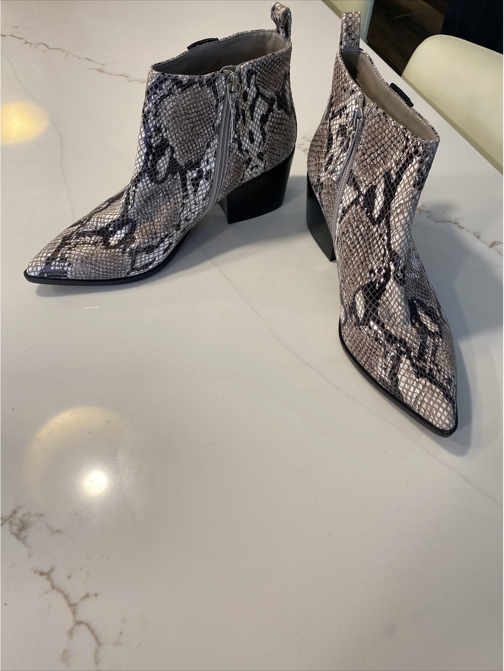 Women’s Paola Linea Snakeskin Print Booties Size 8